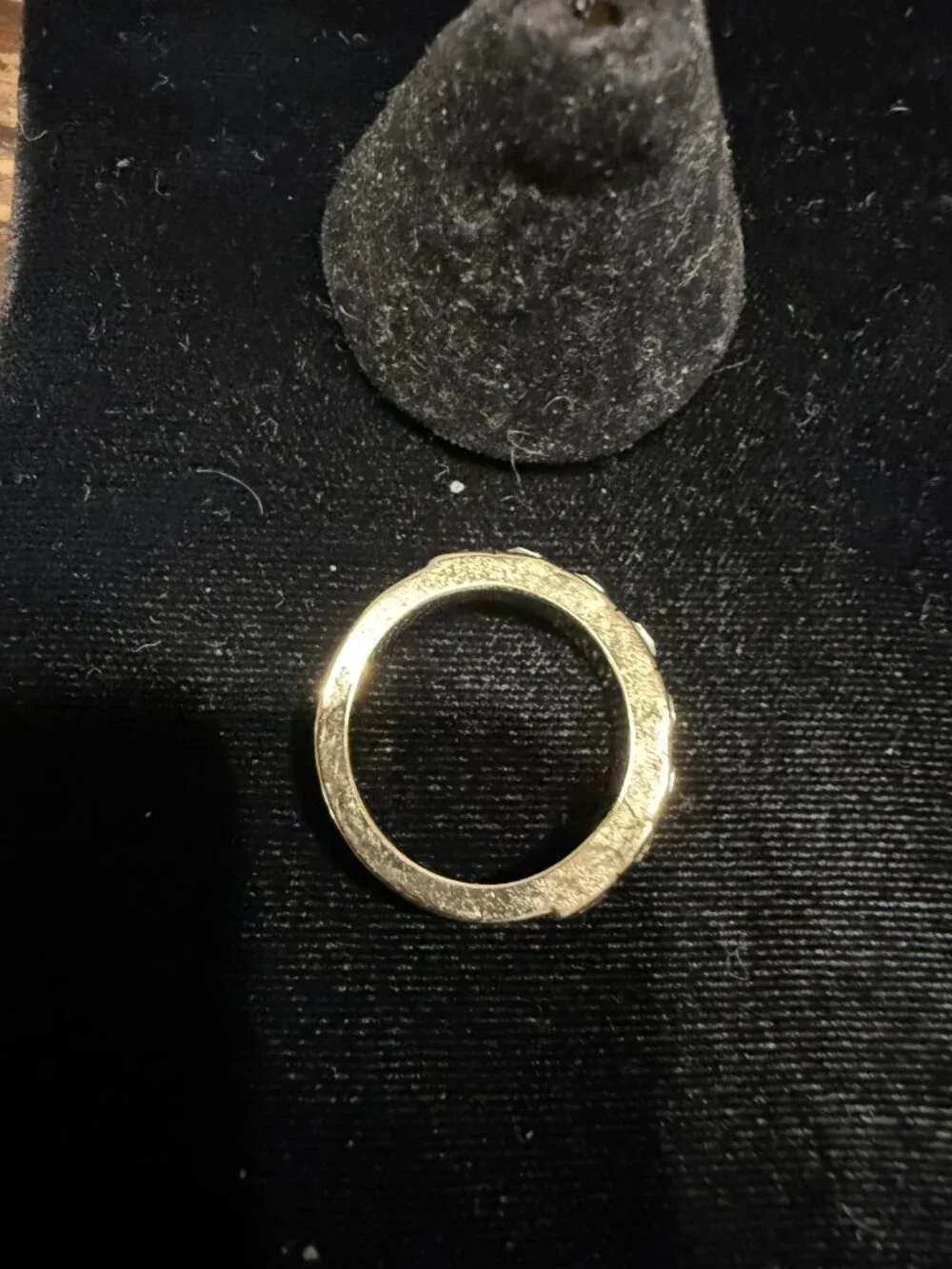 Dryberg Kern Goldtone Band with clear stones Size 8